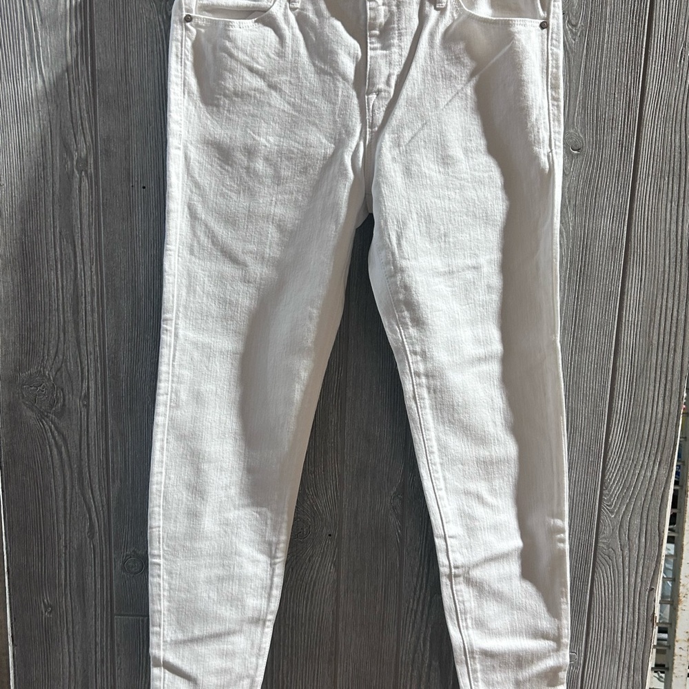 Sanctuary White Skinny Jeans with Sleek Fit